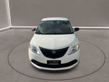 LANCIA CERTIFIED Lancia Ypsilon 3aª Serie - 1.2 69 Cv 5 Porte Gpl Ecochic Ele Usata - City Car  Bianco - Melilli - 2298189_2