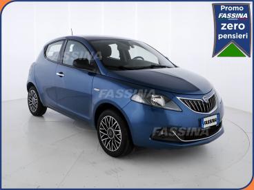 LANCIA CERTIFIED Lancia Ypsilon 1.0 Firefly 5 Porte S And S Hybrid Platino Usata - City Car Ibrido Blu - Milano - 2299684_1
