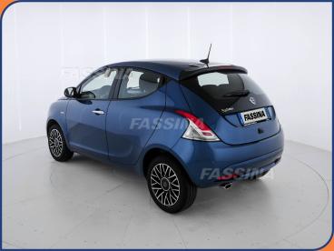 LANCIA CERTIFIED Lancia Ypsilon 1.0 Firefly 5 Porte S And S Hybrid Platino Usata - City Car Ibrido Blu - Milano - 2299684_4