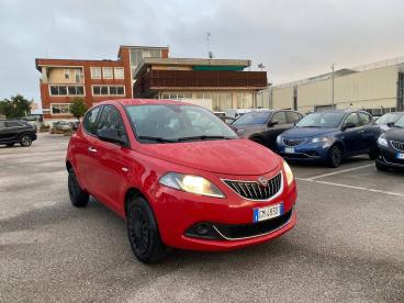 LANCIA CERTIFIED Lancia Ypsilon 0.9 Twinair 70cv Metano Silver Usata - City Car  Rosso - Fisciano - 2306904_2