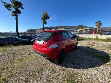 LANCIA CERTIFIED Lancia Ypsilon 1.0 70cv Hybrid Silver Usata - City Car Ibrido Rosso - Fisciano - 2306905_3