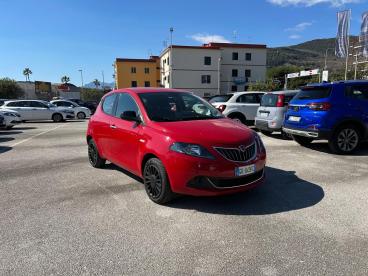 LANCIA CERTIFIED Lancia Ypsilon 1.0 Firefly 5 Porte S And S Hybrid Ecochic Silver Usata - City Car Ibrido Rosso - Fisciano - 2306906_2