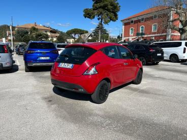 LANCIA CERTIFIED Lancia Ypsilon 1.0 Firefly 5 Porte S And S Hybrid Ecochic Silver Usata - City Car Ibrido Rosso - Fisciano - 2306906_3