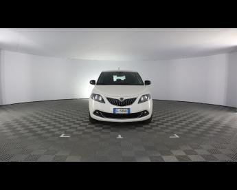 LANCIA CERTIFIED Lancia Ypsilon Iii 2015 1.0 Firefly Hybrid Gold S And S 70cv Usata - City Car Ibrido Bianco - Piacenza - 2307591_3