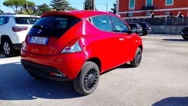LANCIA CERTIFIED Lancia Ypsilon 0.9 Twinair 70cv Metano Silver Usata - City Car  Rosso - Fisciano - 2310500_3