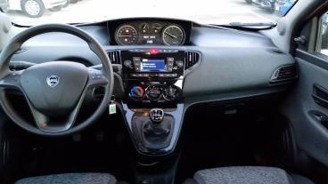 LANCIA CERTIFIED Lancia Ypsilon 1.0 70cv Hybrid Silver Usata - City Car Ibrido Rosso - Fisciano - 2310501_5