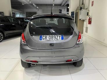 SPOTICAR Lancia Ypsilon 1.0 Firefly 5 Porte S&s Hybryd Gold Usata - City Car Benzina Grigio - Fornovo Di Taro - 1202312519_5