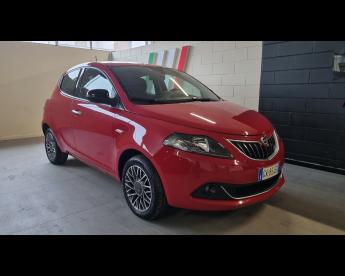 SPOTICAR Lancia Ypsilon Iii 2015 1.0 Firefly Hybrid Gold S And S 70cv Usata - City Car Benzina Rosso - Tortoreto - 502313102_1