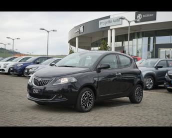 LANCIA CERTIFIED Lancia Ypsilon 3ª Serie 1.0 Firefly 5 Porte S And S Hybrid Gold P Usata - City Car Ibrido Nero - Pineto - 2313565_1