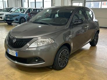 LANCIA CERTIFIED Lancia Ypsilon Iii 2021 1.0 Firefly Hybrid Gold S And S 70cv 5p.t Usata - City Car Ibrido Grigio - Parma - 2313922_1
