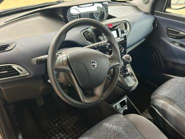 LANCIA CERTIFIED Lancia Ypsilon Iii 2021 1.0 Firefly Hybrid Gold S And S 70cv 5p.t Usata - City Car Ibrido Grigio - Parma - 2313922_5