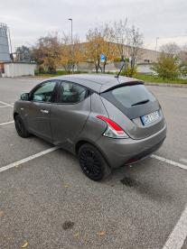 LANCIA CERTIFIED Lancia Ypsilon 1.0 70cv Hybrid Silver Usata - City Car Ibrido Grigio - Fisciano - 2314394_4