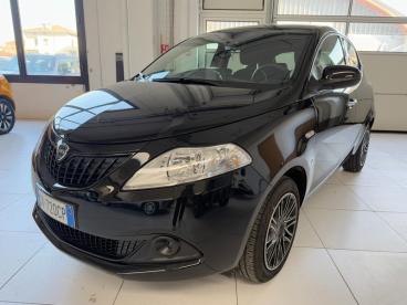 LANCIA CERTIFIED Lancia Ypsilon Iii 2021 1.0 Firefly Hybrid Gold S And S 70cv 5p.t Usata - City Car Ibrido Nero - Parma - 2314683_1
