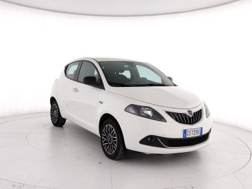 LANCIA CERTIFIED Lancia Ypsilon 1.0 Firefly 5 Porte S And S Hybrid Platino Usata - City Car Ibrido Bianco - Caserta - 2316154_1