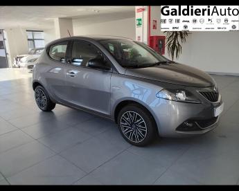 LANCIA CERTIFIED Lancia Ypsilon 1.0 Firefly Hybrid Gold S And Amp,s 70cv Usata - City Car Ibrido Grigio - Fisciano - 2316159_2