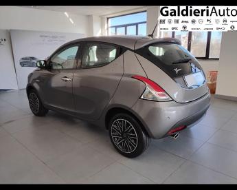 LANCIA CERTIFIED Lancia Ypsilon 1.0 Firefly Hybrid Gold S And Amp,s 70cv Usata - City Car Ibrido Grigio - Fisciano - 2316159_4