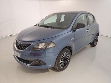 LANCIA CERTIFIED Lancia Ypsilon Iii 2021 1.0 Firefly Hybrid Platino S And S 70cv Usata - City Car Ibrido Blu - Parma - 2317022_1