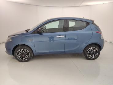 LANCIA CERTIFIED Lancia Ypsilon Iii 2021 1.0 Firefly Hybrid Platino S And S 70cv Usata - City Car Ibrido Blu - Parma - 2317022_3