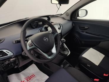 LANCIA CERTIFIED Lancia Ypsilon Iii 2021 1.0 Firefly Hybrid Platino S And S 70cv Usata - City Car Ibrido Blu - Parma - 2317022_5