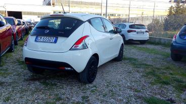 LANCIA CERTIFIED Lancia Ypsilon 1.0 70cv Hybrid Silver Usata - City Car Ibrido Bianco - Fisciano - 2318527_3