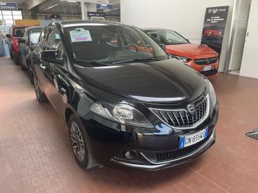 SPOTICAR Lancia Ypsilon 1.0 Firefly 5 Porte S And S Hybrid Gold Plus Usata - City Car Ibrido Nero - Casatenovo - 502323155_1