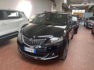 SPOTICAR Lancia Ypsilon 1.0 Firefly 5 Porte S And S Hybrid Gold Plus Usata - City Car Ibrido Nero - Casatenovo - 502323155_3
