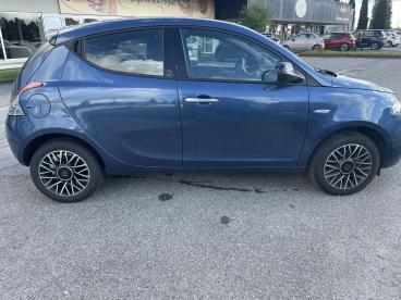 SPOTICAR Lancia Ypsilon 1.0 Firefly 5 Porte S And S Hybrid Platino Usata - City Car Ibrido Blu - Casatenovo - 502323156_5