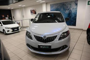LANCIA CERTIFIED Lancia Ypsilon 1.0 Firefly S And S Hybrid Gold Usata - City Car Ibrido Blu - Carmagnola - 2324119_2