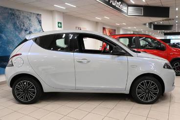 LANCIA CERTIFIED Lancia Ypsilon 1.0 Firefly S And S Hybrid Gold Usata - City Car Ibrido Blu - Carmagnola - 2324119_4