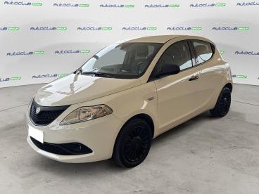 LANCIA CERTIFIED Lancia Ypsilon Iii 2015 1.2 Elefantino Blu Ecochic Gpl 69cv My19 Usata - City Car  Bianco - Bari - 2324561_1