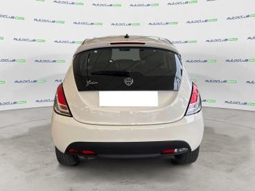 LANCIA CERTIFIED Lancia Ypsilon Iii 2015 1.2 Elefantino Blu Ecochic Gpl 69cv My19 Usata - City Car  Bianco - Bari - 2324561_5