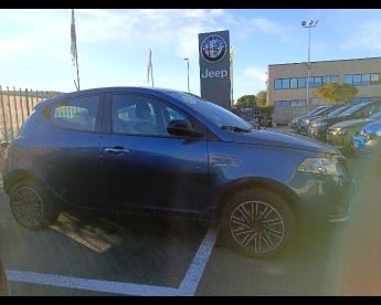 LANCIA CERTIFIED Lancia Ypsilon Iii 2021 1.0 Firefly Hybrid Platino S And S 70cv Usata - City Car Benzina Blu - Pisa - 2327903_4