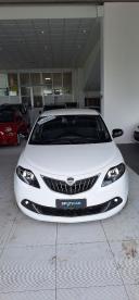 LANCIA CERTIFIED Lancia Ypsilon 1.0 Firefly 5 Porte S And S Hybrid Platino Usata - City Car Ibrido Bianco - Tortona - 2330101_2