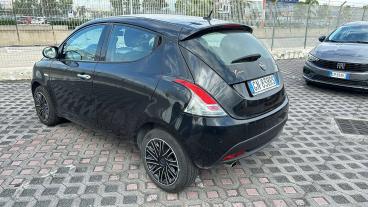 LANCIA CERTIFIED Lancia Ypsilon 1.0 70cv Hybrid Gold Usata - City Car Ibrido Nero - Fisciano - 2330158_4