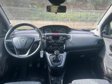 LANCIA CERTIFIED Lancia Ypsilon 1.0 70cv Hybrid Silver Usata - City Car Ibrido Rosso - Fisciano - 2330161_5