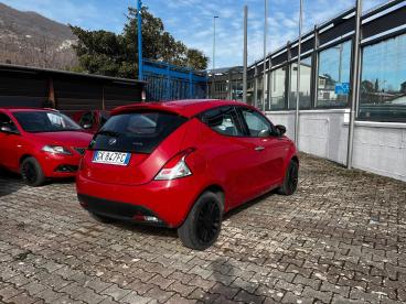LANCIA CERTIFIED Lancia Ypsilon 1.0 70cv Hybrid Silver Usata - City Car Ibrido Rosso - Fisciano - 2330164_3