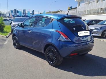 LANCIA CERTIFIED Lancia Ypsilon 1.0 Firefly 70cv S&s Hybrid Silver Usata - City Car Ibrido Blu - Roma - 2330467_3