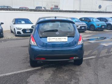 LANCIA CERTIFIED Lancia Ypsilon 1.0 Firefly 70cv S&s Hybrid Silver Usata - City Car Ibrido Blu - Roma - 2330732_5