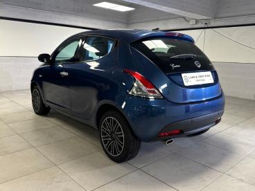 LANCIA CERTIFIED Lancia Ypsilon 1.0 Firefly 70cv S&s Hybrid Gold Usata - City Car Ibrido Blu - Milano - 2334294_3