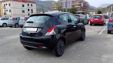 LANCIA CERTIFIED Lancia Ypsilon 1.0 Firefly 70 Cv Start And Amp,stop Hybrid Gold Usata - City Car Ibrido Nero - Fisciano - 2334688_3