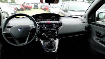 LANCIA CERTIFIED Lancia Ypsilon 1.0 70cv Hybrid Silver Usata - City Car Ibrido Rosso - Fisciano - 2334691_5