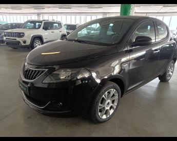 LANCIA CERTIFIED Lancia Ypsilon Iii 2021 1.0 Firefly Hybrid Gold S And S 70cv Usata - City Car Ibrido Nero - Pisa - 2334705_1