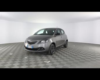 LANCIA CERTIFIED Lancia Ypsilon Iii 2021 1.0 Firefly Hybrid Gold S And S 70cv Usata - City Car Ibrido Grigio - Piacenza - 2335073_2