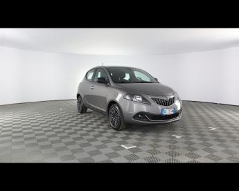 LANCIA CERTIFIED Lancia Ypsilon Iii 2021 1.0 Firefly Hybrid Gold S And S 70cv Usata - City Car Ibrido Grigio - Piacenza - 2335073_4