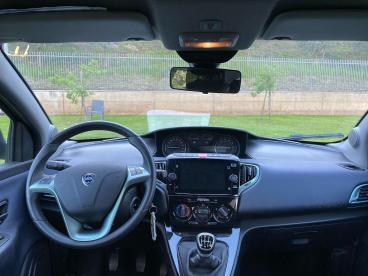 LANCIA CERTIFIED Lancia Ypsilon 1.0 Firefly 70cv Hybrid Platino Usata - City Car Ibrido Grigio - Fisciano - 2335402_5