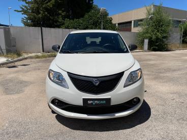 LANCIA CERTIFIED Lancia Ypsilon 1.2 69 Cv 5 Porte Gpl Ecochic Silver Usata - City Car Gpl Bianco - Foggia - 2336698_2