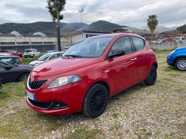 LANCIA CERTIFIED Lancia Ypsilon 1.0 70cv Hybrid Silver Usata - City Car Ibrido Rosso - Fisciano - 2337645_1