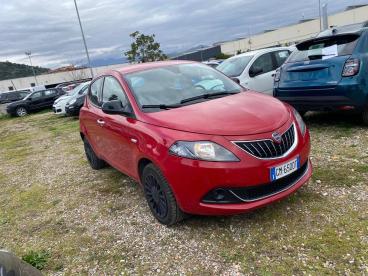 LANCIA CERTIFIED Lancia Ypsilon 1.0 70cv Hybrid Silver Usata - City Car Ibrido Rosso - Fisciano - 2337645_2
