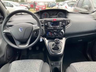 LANCIA CERTIFIED Lancia Ypsilon 1.0 70cv Hybrid Silver Usata - City Car Ibrido Rosso - Fisciano - 2337645_5