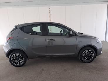 LANCIA CERTIFIED Lancia Ypsilon 1.0 Firefly 70cv Hybrid Platino Usata - City Car Ibrido Grigio - Napoli - 2337881_4
